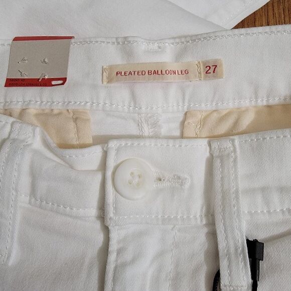 Levi's Premium Pleated Balloon Leg Women's Pants White Waist Size 27 X 28 New - Picture 5 of 14
